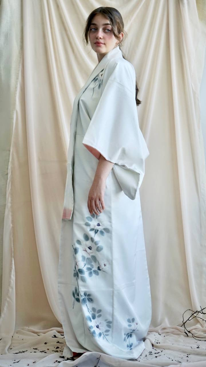 kimono white and blue 5