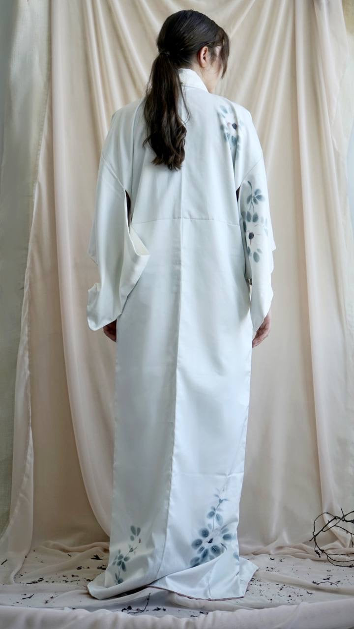 kimono white and blue 9